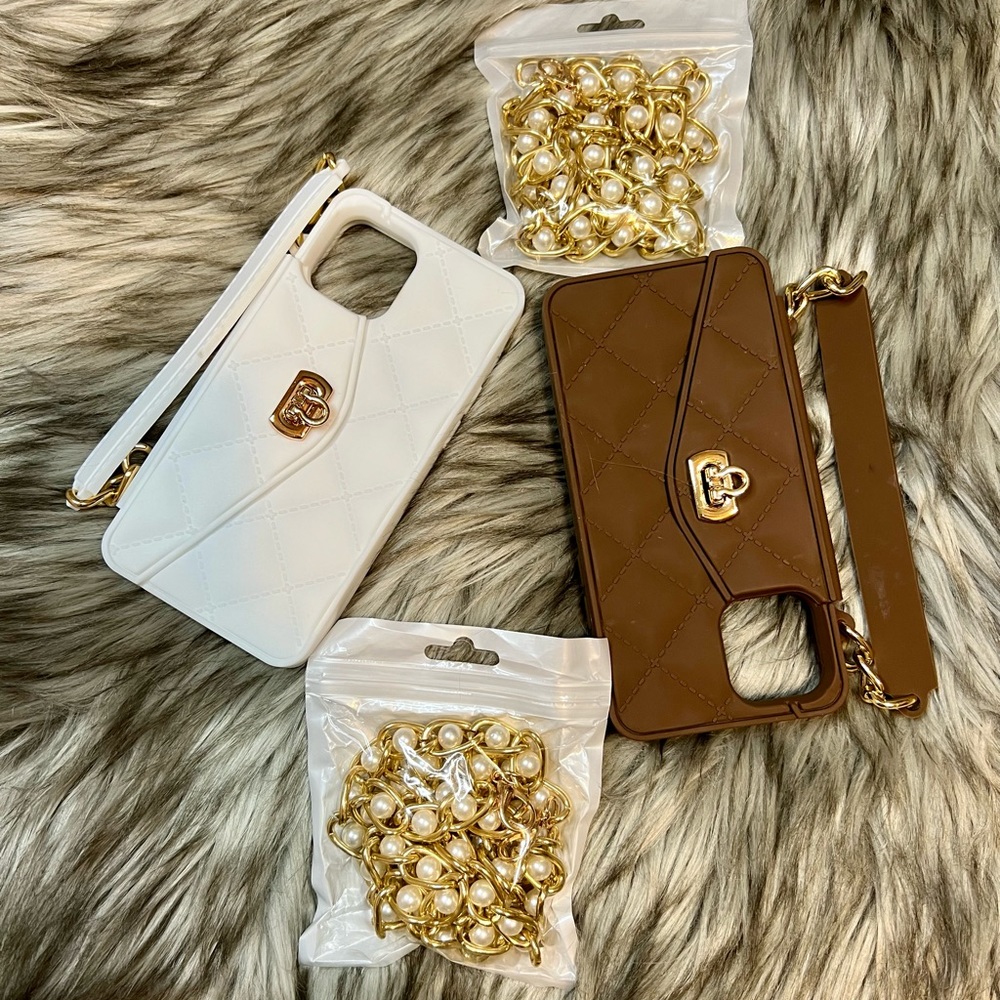 iPhone 13 phone case with chain